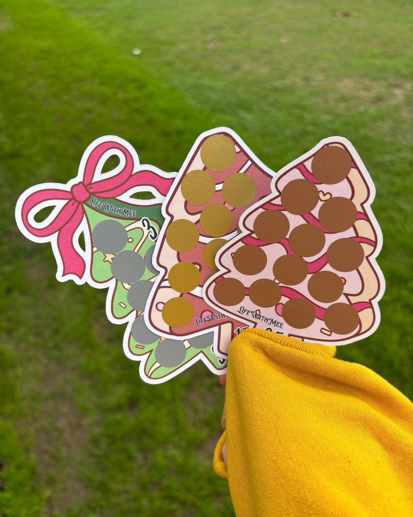 Christmas Tree Treats scratch off savings challenge | A6 | savings challenge
